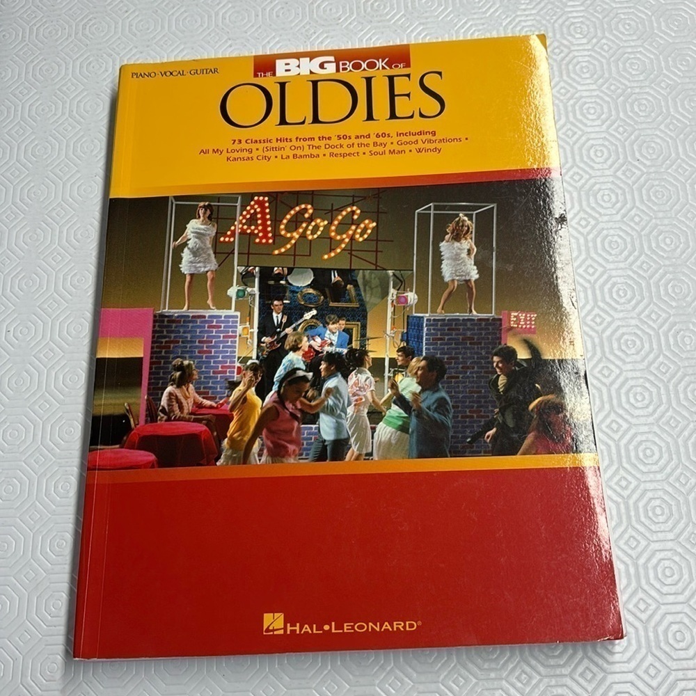 The Big Book of Oldies Piano Vocal Guitar by Hal Leonard 262 pages 73 songs